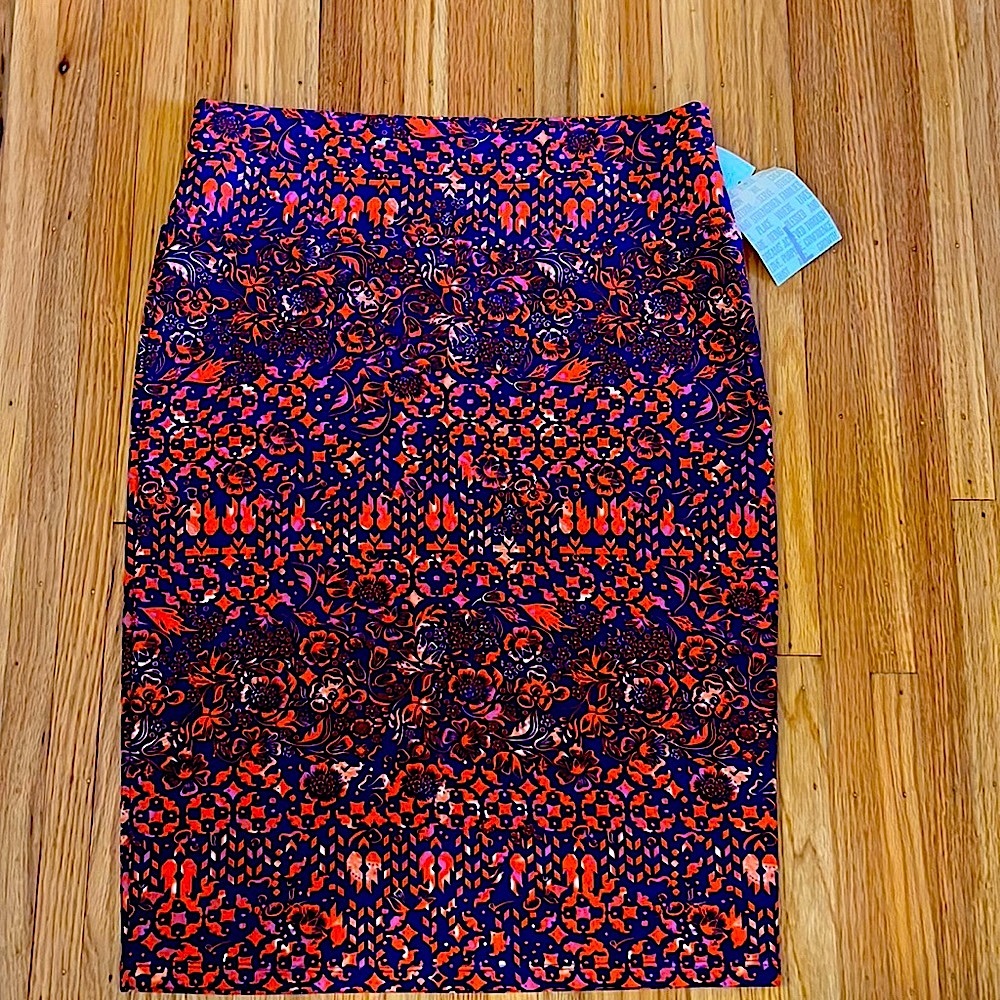 NWT LuLaRoe Cassie Skirt 🌺